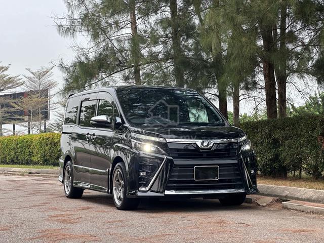 2018 Toyota VOXY 2.0 ZS KIRAMEKI (A) - 1