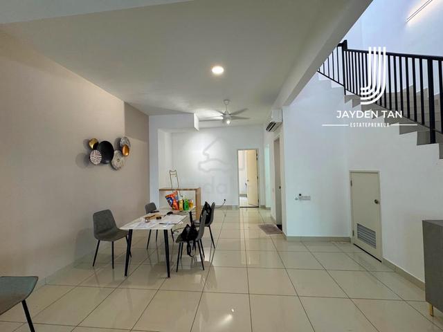 Eco Horizon, 2379sf, Face South, Fully Furnished With Balcony 2