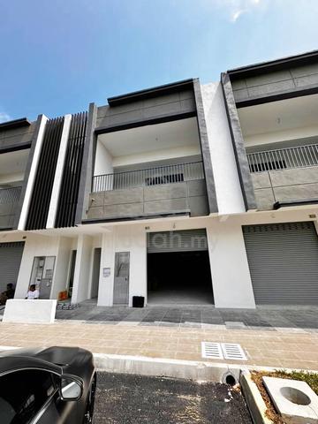 Brand New 2 Sty Intermediate Shoplot @ Uptown Rimbayu for Rent 1