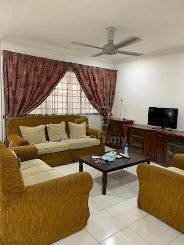 Bintulu Double Storey house for rent at Beverly hills 1