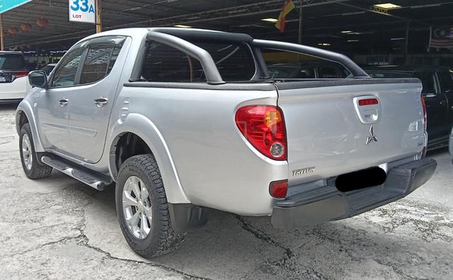 *13 Mitsubishi TRITON 2.5 VGT (A) 4X4 1OWNER - 3