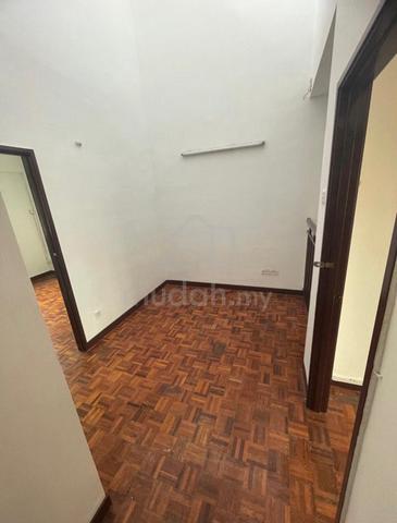 Double Storey Taman Pinggiran USJ 3 FREEHOLD+GERAN READY+WELL KEPT+HOT 5