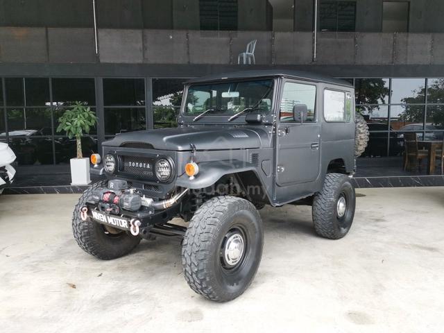 1982 Toyota FJ60 2.5 HARDTOP (M) - 1