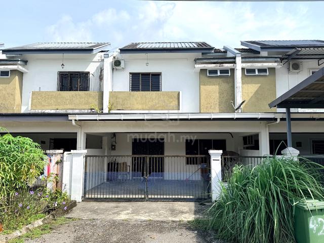 100% LON, 1.5 Storey, APT MUARA TUANG 1