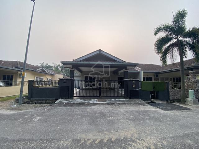 Facing Open Endlot More Big Roof Parking Klang Ksl Parkland Bayuemas 1