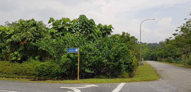 Corner vacant bungalow land at Kenanga Garden, SBCR 1