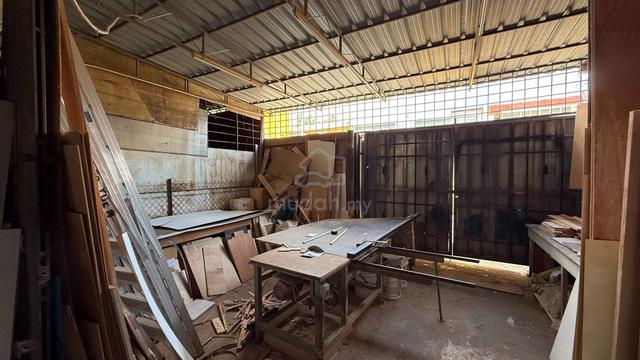 PUCHONG UTAMA SINGLE STOREY FACTORY Ready to move in 1