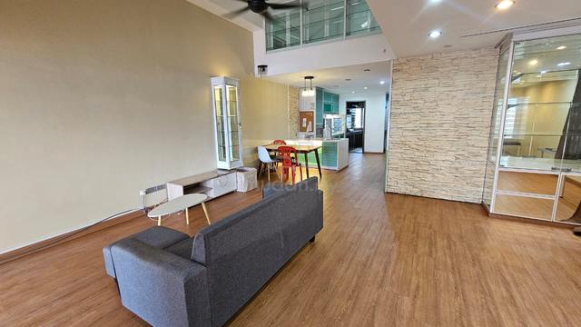 Taman Molek 1.5 Storey Landed House Full Furnish Guard n GatesFor Rent 1