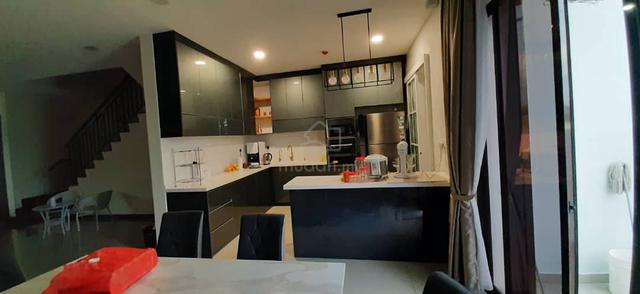 Carousel Image Selected
