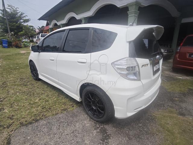 2014 Honda JAZZ 1.3 HYBRID FACELIFT (A) - 3