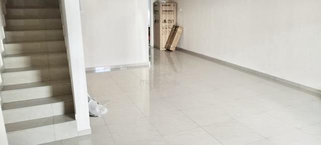Jalan Nusaria 4 Nusantara Gelang Patah 2 Storey for Rent Rumah Sewa 1