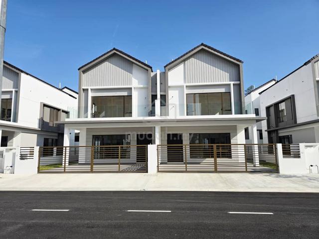 Freehold Semi D House Dahlia Bukit Puchong Bandar Puteri Kinrara Jaya 1