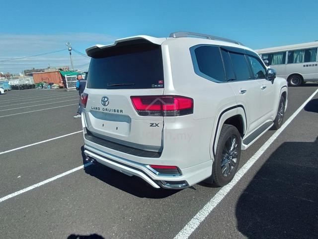 2024 Toyota LANDCRUISER 3.5 ZX [Ori miles] FULL SP - 4