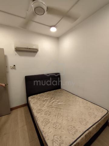 Medium Room for rent at Vista Komanwel A, Bukit Jalil, LRT, IMU 1