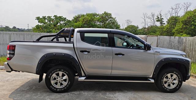 2021 Mitsubishi Triton 2.4 VGT 4x4 6-speed manual - 5