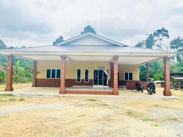 Rumah kampung untuk dijual 1