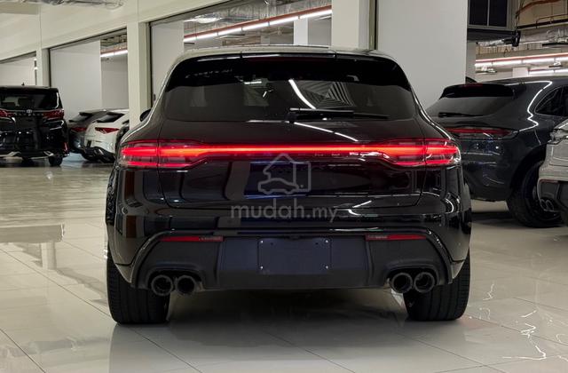 Porsche MACAN GTS 440HP Facelift RED INT PCCB - 4