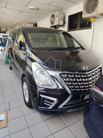 2017 Hyundai GRAND STAREX 2.5 ROYALE FACELIFT (A) - 1