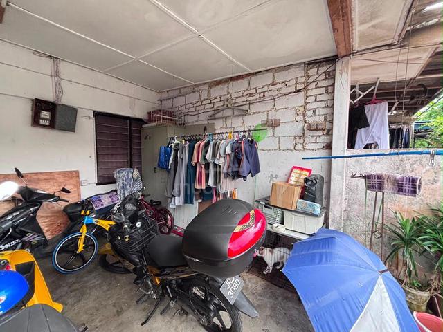 Plentong Baru Jalan Cempaka 6 double storey low cost original house 1