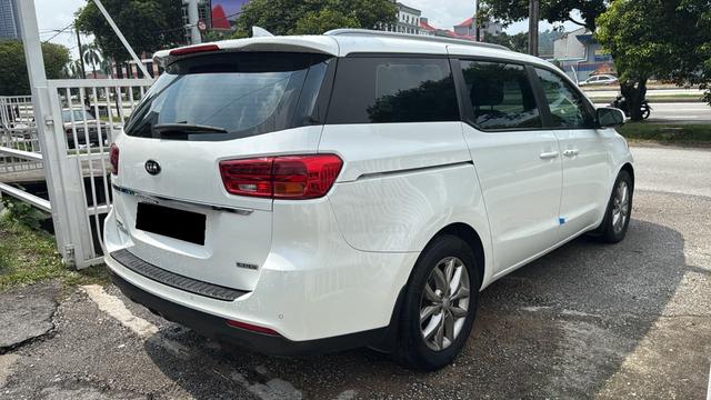 MAX LOAN 11 SEATER 2020 Kia GRAND CARNIVAL 2.2 - 4