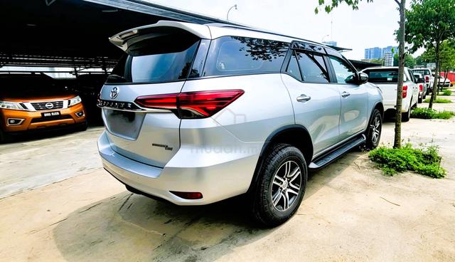 Toyota Fortuner 2.4 VRZ AUTO 4X4 CKD 2 DIGIT NO - 1