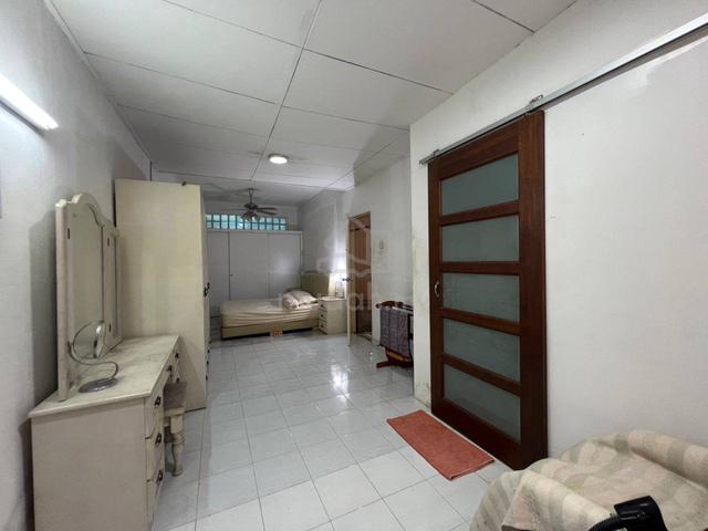 CORNER LOT 1.5 Storey Usj 6 Subang Jaya 4