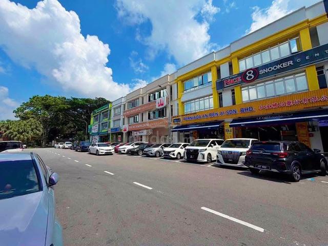 3 Storey Shop Lot @ Seri Orkid, Skudai For Sale 1