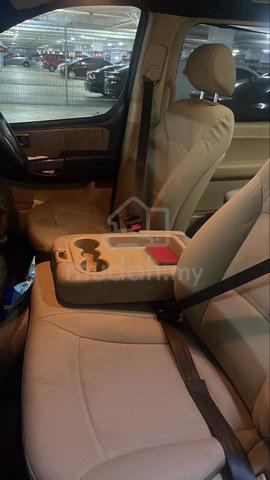 2017 Hyundai GRAND STAREX 2.5 ROYALE FACELIFT (A) - 4