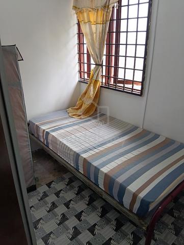 Bilik Seorang Tak Kongsi Tmn Pinggiran Bt Caves 1