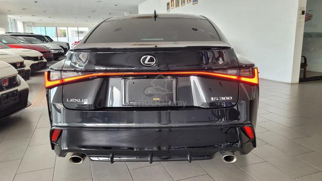 2022 Lexus IS300 2.0 F-SPORT SR 4Cam BSM Unreg - 4