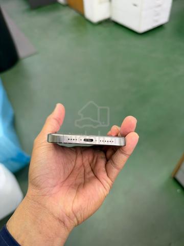 iphone 15 pro max titanium 256gb - photo 5 of 5