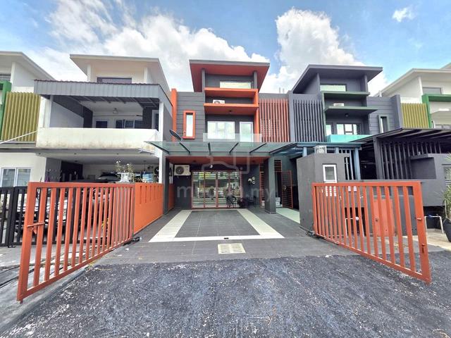 RENOVATED & EXTENDED 2 Storey Clover Homes @ Laman Semangi Semenyih 1
