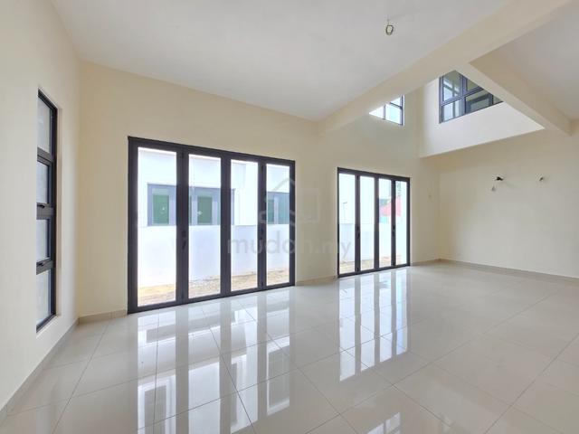 Balik Pulau 3 Storey Semi D 5 Room 6 Bath 1