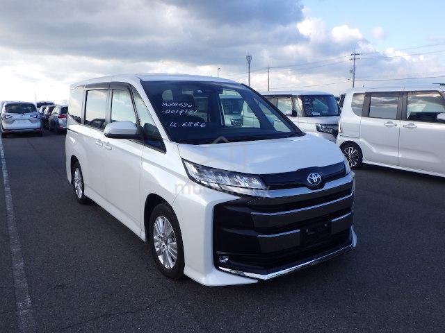 Toyota Noah S-G 2.0 Just Arived 4.5A 40K 2022 July - 4