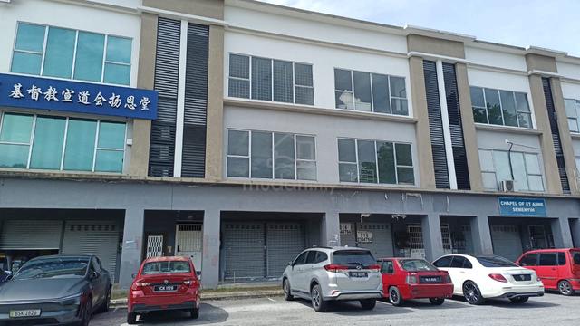 3sty Shoplot Bandar Rinching Seksyen 5 Semenyih for rent 1