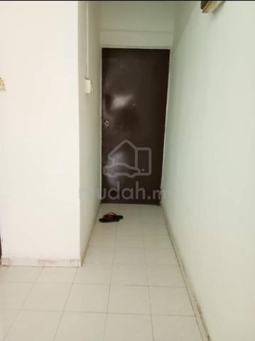 Taman Kepong Indah Flat 1