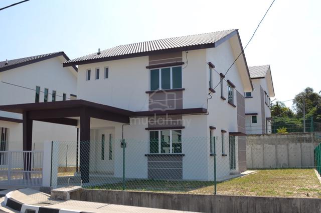 2-Storey Bungalow For Sale @ Taman Tunas Damai 2, Sungai Tiram 1
