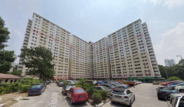 Rumah Pangsa Kayu Ara 1