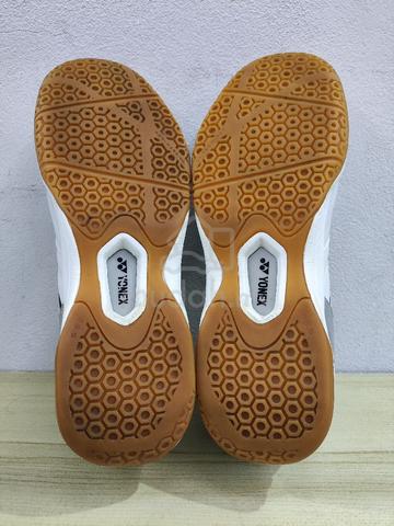 Kasut Badminton Yonex Power Cushion  8uk - photo 3 of 5