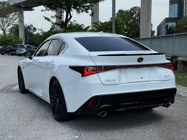 2021 SALE Lexus IS300 F SPORT MODE BLACK 2.0 (A) - 4
