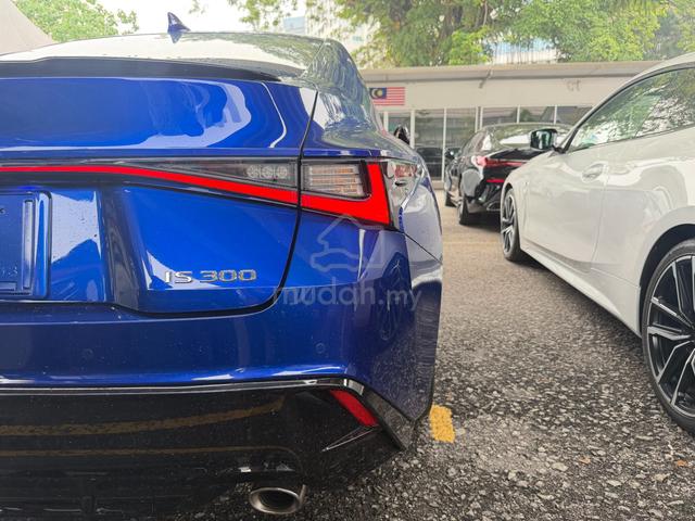 2022 Lexus IS300 2.0 F-SPORT Mode BLACK Grade5 Urg - 4