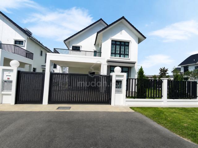 Europe Type Bungalow Taman Anjung Gapam Ayer Keroh Bukit Beruang Baru 1