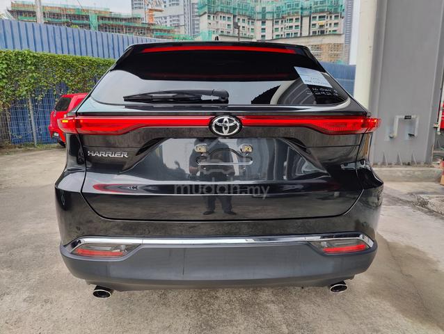 CHEAPEST DEAL 2021 Toyota HARRIER 2.0 Z UNREG - 4