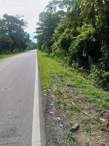 Tanah Tepi Jalan di Lata Tembakah untuk dimiliki 1