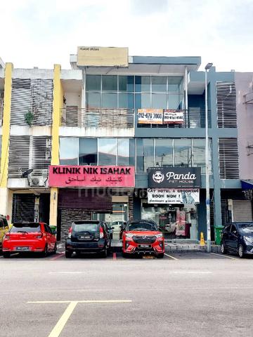 3-Storey Shoplot, Seksyen 20, Shah Alam 1
