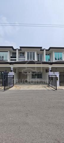Muara Tuang Double Storey Terrace Intermediate 1