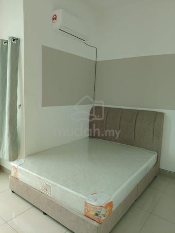 Ready to move in Fully furnished Medium Room for rent @Saville D'lake 1