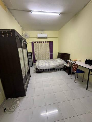 Taman Tampoi Indah Sri Kenari Apt(Paradigm mall对面公寓) 房间出租/Room for Ren 1