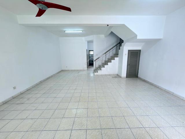 2 Storey House, Taman Pelangi Semenyih, Basic Unit Newly Painted 1