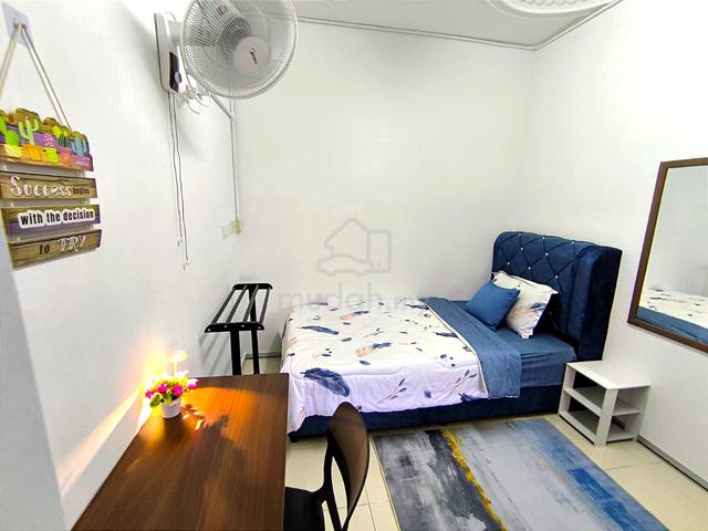 Bilik Premium Wanita near HTAA/Bdr Kuantan lengkap WIFI/Cleaner/Coway 5